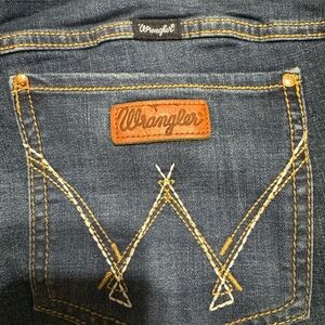 Women’s Wrangler Jeans